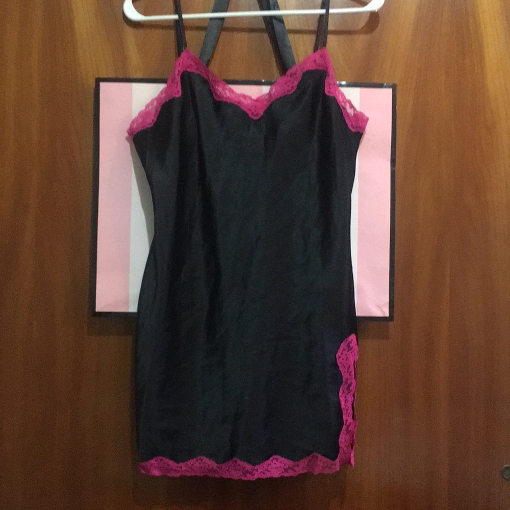 VTG Victoria’s Secret satin chemise .